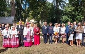 Dożynki Parafialne w Stanowiskach &ndash; święto tradycji i wsp&oacute;lnoty 2