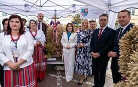 Wieniec z powiatu włoszczowskiego na dożynkach prezydenckich w Warszawie  25