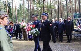 Pękowiec &ndash; pamięć, historia, wsp&oacute;lnota 27