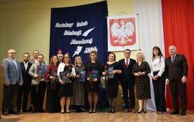 Uroczyste wręczenie nagr&oacute;d Starosty dla nauczycieli  9