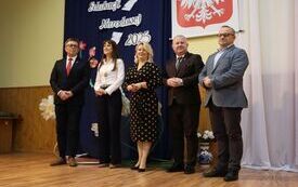 Uroczyste wręczenie nagr&oacute;d Starosty dla nauczycieli  12