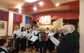 Ch&oacute;r Seniora &bdquo;Niezastąpieni&rdquo; świętował 40-lecie istnienia 15
