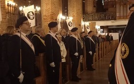 Delegacja z powiatu włoszczowskiego wzięła udział w poruszającej  uroczystości religijno-patriotycznej w Gdańsku 8