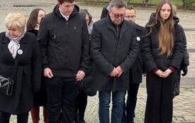 Delegacja z powiatu włoszczowskiego wzięła udział w poruszającej  uroczystości religijno-patriotycznej w Gdańsku 27