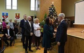 Spotkanie pożegnalno-podsumowujące pracę Pana Sławomira Krzysztofi&not;ka &ndash; człowieka z misją i pasją dla oświaty 16