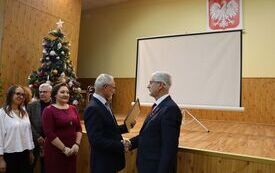 Spotkanie pożegnalno-podsumowujące pracę Pana Sławomira Krzysztofi&not;ka &ndash; człowieka z misją i pasją dla oświaty 20