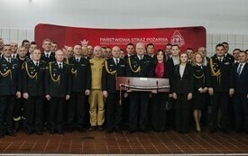 Starosta Włoszczowski uczestniczył w uroczystej zbi&oacute;rce z okazji przejścia na zaopatrzenie emerytalne mł. bryg. Andrzeja Smala 1