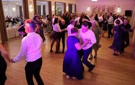 Koła Gospodyń Wiejskich, Stowarzyszenia i Kluby Seniora z terenu powiatu włoszczowskiego wspaniale bawiły się podczas Zabawy Karnawałowej 4