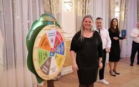 Koła Gospodyń Wiejskich, Stowarzyszenia i Kluby Seniora z terenu powiatu włoszczowskiego wspaniale bawiły się podczas Zabawy Karnawałowej 12