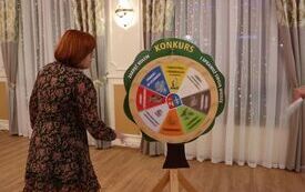 Koła Gospodyń Wiejskich, Stowarzyszenia i Kluby Seniora z terenu powiatu włoszczowskiego wspaniale bawiły się podczas Zabawy Karnawałowej 22