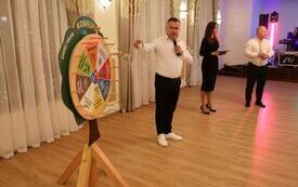 Koła Gospodyń Wiejskich, Stowarzyszenia i Kluby Seniora z terenu powiatu włoszczowskiego wspaniale bawiły się podczas Zabawy Karnawałowej 24