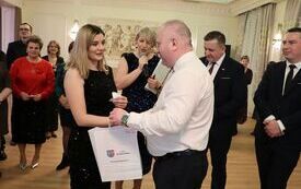 Koła Gospodyń Wiejskich, Stowarzyszenia i Kluby Seniora z terenu powiatu włoszczowskiego wspaniale bawiły się podczas Zabawy Karnawałowej 26