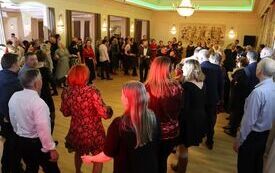 Koła Gospodyń Wiejskich, Stowarzyszenia i Kluby Seniora z terenu powiatu włoszczowskiego wspaniale bawiły się podczas Zabawy Karnawałowej 46