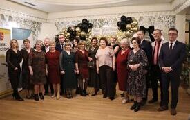 Koła Gospodyń Wiejskich, Stowarzyszenia i Kluby Seniora z terenu powiatu włoszczowskiego wspaniale bawiły się podczas Zabawy Karnawałowej 59