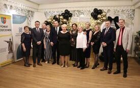 Koła Gospodyń Wiejskich, Stowarzyszenia i Kluby Seniora z terenu powiatu włoszczowskiego wspaniale bawiły się podczas Zabawy Karnawałowej 60