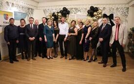 Koła Gospodyń Wiejskich, Stowarzyszenia i Kluby Seniora z terenu powiatu włoszczowskiego wspaniale bawiły się podczas Zabawy Karnawałowej 61