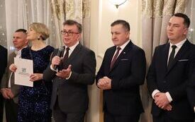 Koła Gospodyń Wiejskich, Stowarzyszenia i Kluby Seniora z terenu powiatu włoszczowskiego wspaniale bawiły się podczas Zabawy Karnawałowej 87