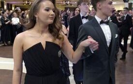 Cztery polonezy i walc. Ponad 180 maturzyst&oacute;w &bdquo;Sikorskiego&rdquo; z Włoszczowy miało sw&oacute;j wielki bal studni&oacute;wkowy w Camelii 32