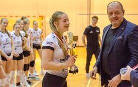 UKS Victoria Włoszczowa Wicemistrzem Wojew&oacute;dztwa Świętokrzyskiego w Piłce Siatkowej Juniorek Młodszych w sezonie 2025/2026 6
