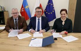 Nieodpłatne przekazanie sprzętu komputerowego w ramach wskaźnika C15G &bdquo;Nowe komputery przenośne (laptopy, laptopy przeglądarkowe i tablety)  do dyspozycji uczni&oacute;w&rdquo; 2