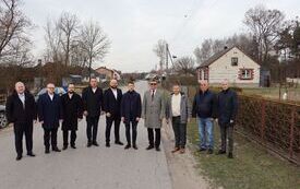 Mieszkańcy Żelisławic będą mieli nowy chodnik. Wkr&oacute;tce rusza budowa. 4