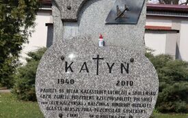 Oddali hołd ofiarom Katynia i Smoleńska 4