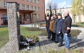 Oddali hołd ofiarom Katynia i Smoleńska 15