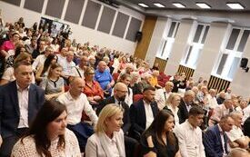 Uroczyście otwarto Wielofunkcyjną Powiatową Halę Sportową we Włoszczowie 105