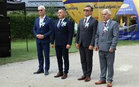 Władze Powiatu Włoszczowskiego i Gminy Włoszczowa czekają na przekazanie wieńc