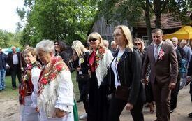 Delegacja z Powiatu Włoszczowskiego na XXVI Świętokrzyskich Dożynkach Wojew&oacute;dzkich w Tokarni 37