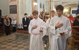 Uroczystość sprowadzenia relikwii świętego Andrzeja Boboli do Sanktuarium Matki Bożej Opiekunki Rodzin we Włoszczowie 15