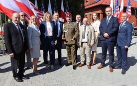 Sierż. sztab. Michael Ollis patronem Centrum Kultury w Olesznie 77