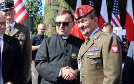 Sierż. sztab. Michael Ollis patronem Centrum Kultury w Olesznie 81