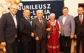50 lat śpiewają Panu Bogu na chwałę i ku radości ludzi. Złoty jubileusz najstarszego zespołu ludowego w powiecie włoszczowskim &ndash; &bdquo;Złotego Kłosa&rdquo; z Secemina 9