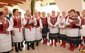 50 lat śpiewają Panu Bogu na chwałę i ku radości ludzi. Złoty jubileusz najstarszego zespołu ludowego w powiecie włoszczowskim &ndash; &bdquo;Złotego Kłosa&rdquo; z Secemina 23