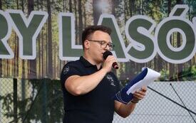 Piękne stoiska i pyszne potrawy na II Darach Las&oacute;w Powiatu Włoszczowskiego  51