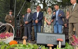 Piękne stoiska i pyszne potrawy na II Darach Las&oacute;w Powiatu Włoszczowskiego  156