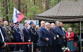 &bdquo;Pękowiec &ndash; tutaj pamięć pozostaje żywa&rdquo; 75