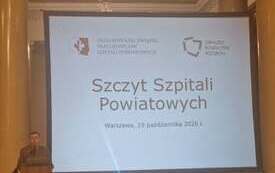 Przedstawiciele Powiatu Włoszczowskiego na Szczycie Szpitali Powiatowych  w Warszawie 2