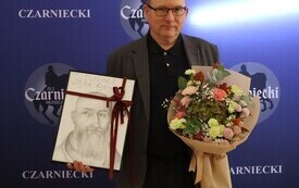 Niezwykły sukces młodzieży z ZS nr 2 we Włoszczowie.  Szkołę odwiedził koordynator Świętokrzyskiego Maratonu Matematycznego 1