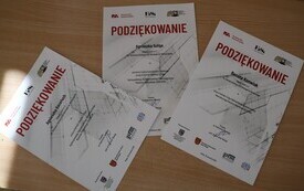Niezwykły sukces młodzieży z ZS nr 2 we Włoszczowie.  Szkołę odwiedził koordynator Świętokrzyskiego Maratonu Matematycznego 2