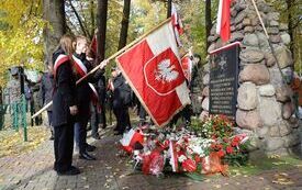 82. rocznica zwycięskiej bitwy pod Chotowem.  Oddano hołd poległym żołnierzom Armii Krajowej majora Eugeniusza Kaszyńskiego &bdquo;Nurta&rdquo;. 9