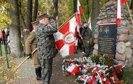 82. rocznica zwycięskiej bitwy pod Chotowem.  Oddano hołd poległym żołnierzom Armii Krajowej majora Eugeniusza Kaszyńskiego &bdquo;Nurta&rdquo;. 19