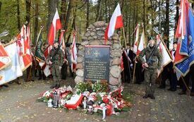 82. rocznica zwycięskiej bitwy pod Chotowem.  Oddano hołd poległym żołnierzom Armii Krajowej majora Eugeniusza Kaszyńskiego &bdquo;Nurta&rdquo;. 26