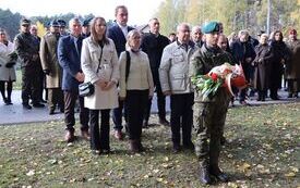 82. rocznica zwycięskiej bitwy pod Chotowem.  Oddano hołd poległym żołnierzom Armii Krajowej majora Eugeniusza Kaszyńskiego &bdquo;Nurta&rdquo;. 44