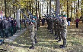 82. rocznica zwycięskiej bitwy pod Chotowem.  Oddano hołd poległym żołnierzom Armii Krajowej majora Eugeniusza Kaszyńskiego &bdquo;Nurta&rdquo;. 49