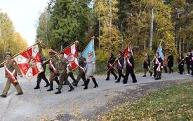82. rocznica zwycięskiej bitwy pod Chotowem.  Oddano hołd poległym żołnierzom Armii Krajowej majora Eugeniusza Kaszyńskiego &bdquo;Nurta&rdquo;. 76