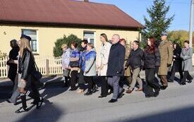 82. rocznica zwycięskiej bitwy pod Chotowem.  Oddano hołd poległym żołnierzom Armii Krajowej majora Eugeniusza Kaszyńskiego &bdquo;Nurta&rdquo;. 137