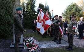 82. rocznica zwycięskiej bitwy pod Chotowem.  Oddano hołd poległym żołnierzom Armii Krajowej majora Eugeniusza Kaszyńskiego &bdquo;Nurta&rdquo;. 154