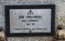 82. rocznica zwycięskiej bitwy pod Chotowem.  Oddano hołd poległym żołnierzom Armii Krajowej majora Eugeniusza Kaszyńskiego &bdquo;Nurta&rdquo;. 191